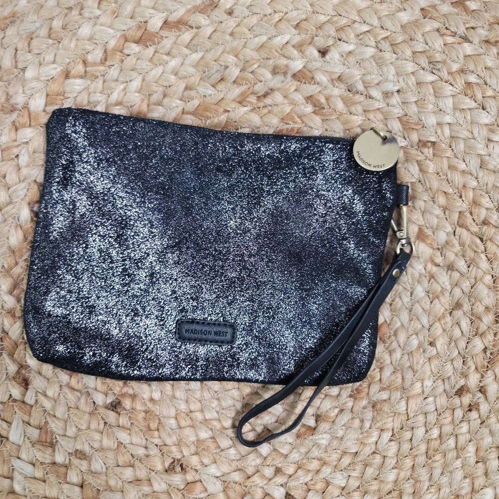MADISON WEST VEGAN LEATHER METALLIC WRISTLET - Picture 8 of 11